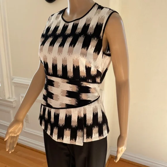 BCBG Max Azria Jolyne Peplum Top, Size M, New with Tags - Picture 3 of 9